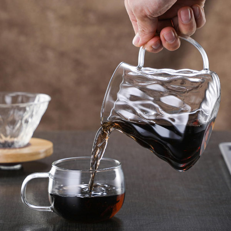 JIKANNOYA コーヒードリッパー ハンドドリップセット コーヒーサーバー 割れない 高ホウ素シリカガラス材料 耐熱ガラス 直火対応 耐寒性 クルミ材 ドリッパー 透明 電子レンジ·食洗機対応 コーヒー用品 使いやすい 洗いやすい 多用途 家用 喫茶店 1~4杯用 500ml グレー