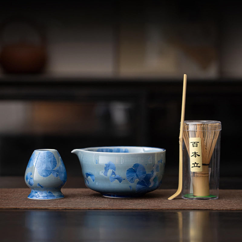JIKANNOYA 抹茶セット 抹茶 セット 自宅用 茶道具 初心者 お点前セット 抹茶 陶器 抹茶茶碗 茶杓 茶杓立て 茶せん 百本立 茶筅立て くせ直し 綿茶巾 抹茶篩 茶道セット matcha set for beginners お手入れも簡単 母の日 父の日 誕生日 贈り物 おしゃれ 氷花柄 550ml AQCJ103