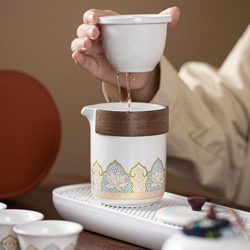 JIKANNOYA 中国茶器セット 茶器 茶具 磁器 急須 湯呑み お茶缶 ティートレイ セット 携帯 台湾茶器 旅行ティーセット 茶の入れ 携帯用茶具 車載旅行茶器セット 収納バッグ付き 初心者 高級 おしゃれ 軽量 お出かけ用 旅行 お手入れも簡単 母の日 父の日 誕生日 贈り物 AQZGCJ04