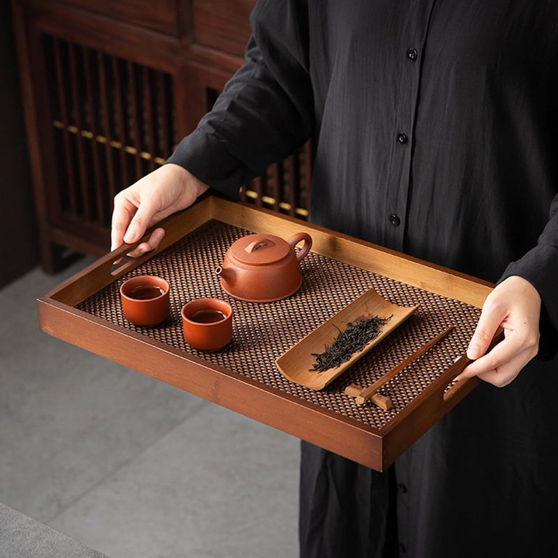 JIKANNOYA トレー トレイ 木製 長方形 おぼん 小さい お盆 長手盆 北欧 滑らない 小物入れ 収納 多機能 便利 ランチョン お膳 お茶 食事 定食用 カフェ 家庭用 業務用 キッチン おしゃれ ハンドル 籐編みクッション ダークブラウン AQTP29