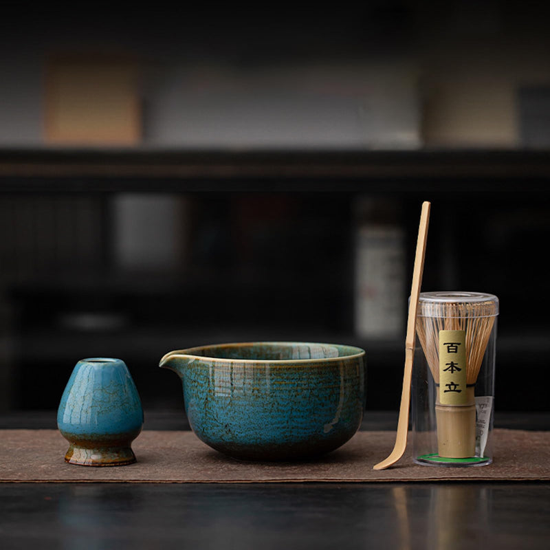 JIKANNOYA 抹茶セット 茶道具 初心者 自宅用 お点前セット 4点セット 茶杓 茶筅 茶せん 百本立 茶筅立て くせ直し 抹茶篩 綿茶巾 陶器茶杓立て お手入れも簡単 母の日 父の日 誕生日 贈り物 おしゃれ AQCJ53