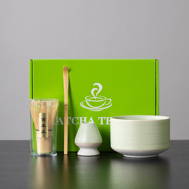 JIKANNOYA 抹茶セット お点前セット 4点セット 陶磁器茶碗 茶杓 茶筅 茶せん 百本立 陶磁器茶筅立て くせ直し 抹茶篩 綿茶巾 陶磁器茶杓立て 茶道具 セット 初心者 抹茶スターター おうち時間グッズ お手入れも簡単 母の日 父の日 誕生日 贈り物 450ml