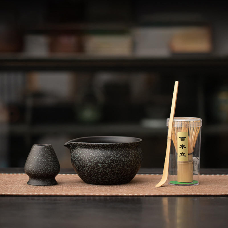 JIKANNOYA 抹茶セット 茶道具 初心者 自宅用 お点前セット matcha set 茶道 茶器 茶杓 茶筅 茶せん 百本立 茶筅立て くせ直し 抹茶篩 綿茶巾 陶器茶杓立て お手入れも簡単 持ち運び アウトドア 母の日 父の日 誕生日 贈り物 人気 おしゃれ 4点セット AQCJ70