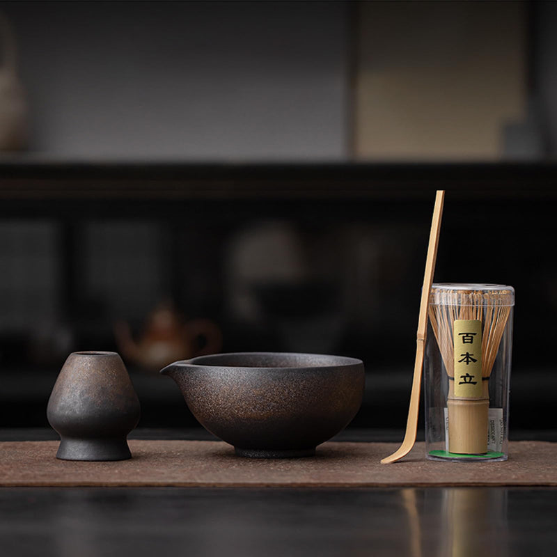 JIKANNOYA 抹茶セット 茶道具 初心者 自宅用 お点前セット 4点セット 茶杓 茶筅 茶せん 百本立 茶筅立て くせ直し 抹茶篩 綿茶巾 陶器茶杓立て お手入れも簡単 母の日 父の日 誕生日 贈り物 おしゃれ AQCJ55