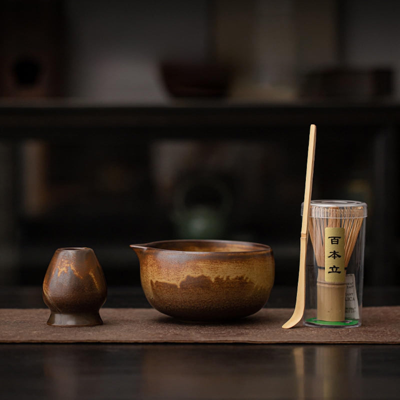 JIKANNOYA 抹茶セット 茶道具 初心者 自宅用 お点前セット 4点セット 茶杓 茶筅 茶せん 百本立 茶筅立て くせ直し 抹茶篩 綿茶巾 陶器茶杓立て お手入れも簡単 母の日 父の日 誕生日 贈り物 おしゃれ AQCJ78