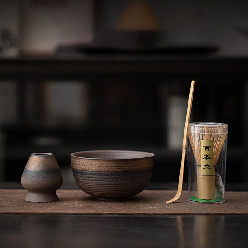 JIKANNOYA 抹茶セット 茶道具 初心者 自宅用 お点前セット 4点セット 茶杓 茶筅 茶せん 百本立 茶筅立て くせ直し 抹茶篩 綿茶巾 陶器茶杓立て お手入れも簡単 母の日 父の日 誕生日 贈り物 侘寂 レトロ 鎏金 AQCJ49