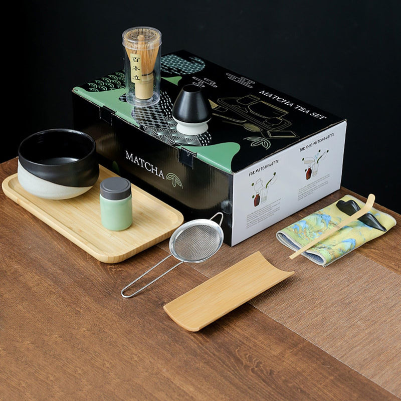 JIKANNOYA 抹茶セット 初心者 10点セット お点前セット 陶磁器茶碗 お茶缶 茶杓 茶杓立て 茶せん 百本立 茶筅立て くせ直し 綿茶巾 茶巾立て 抹茶篩 竹茶盤 茶道具 茶道 セット お手入れも簡単 母の日 父の日 誕生日 贈り物 470ml