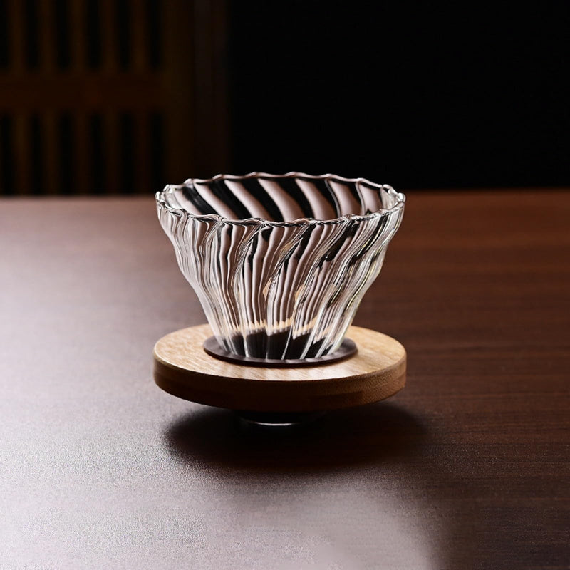 JIKANNOYA コーヒードリッパー ハンドドリップセット コーヒーサーバー 割れない 高ホウ素シリカガラス材料 耐熱ガラス 直火対応 耐寒性 蓋付き 木製ハンドル ドリッパー 電子レンジ·食洗機対応 コーヒー用品 目盛り付き 洗いやすい 多用途 家用 喫茶店 1~4杯用 AQKF28N