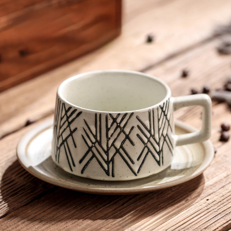 JIKANNOYA コーヒーカップ 陶器 ソーサー セット セラミック カップアンドソーサー ティーカップ 電子レンジ 食洗機対応 コーヒー 珈琲 お茶 ティー 高級 レトロ おしゃれ ソーサー付き 自宅用 カフェ食器 喫茶店 業務用 結婚祝い ギフト KFB04