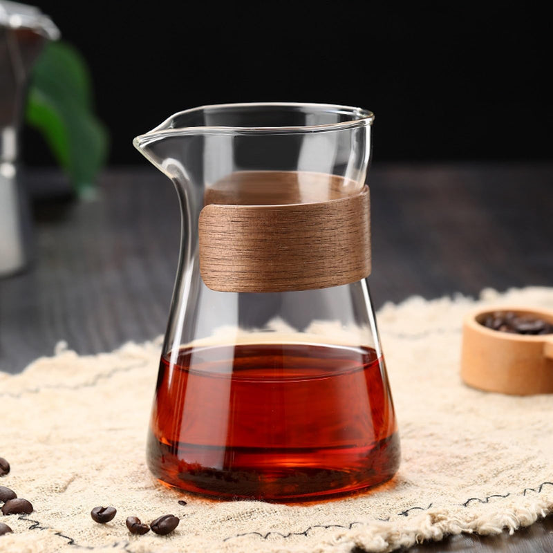 JIKANNOYA コーヒーサーバー 割れない コーヒー サーバー 高ホウ素シリカガラス 耐熱ガラス 直火対応 耐寒性 クルミ材 コーヒーポット 透明 割れないコーヒーサーバー 電子レンジ 食洗機対応 コーヒー用品 使いやすい 洗いやすい 多用途 家用 喫茶店 1~3杯用 500ml