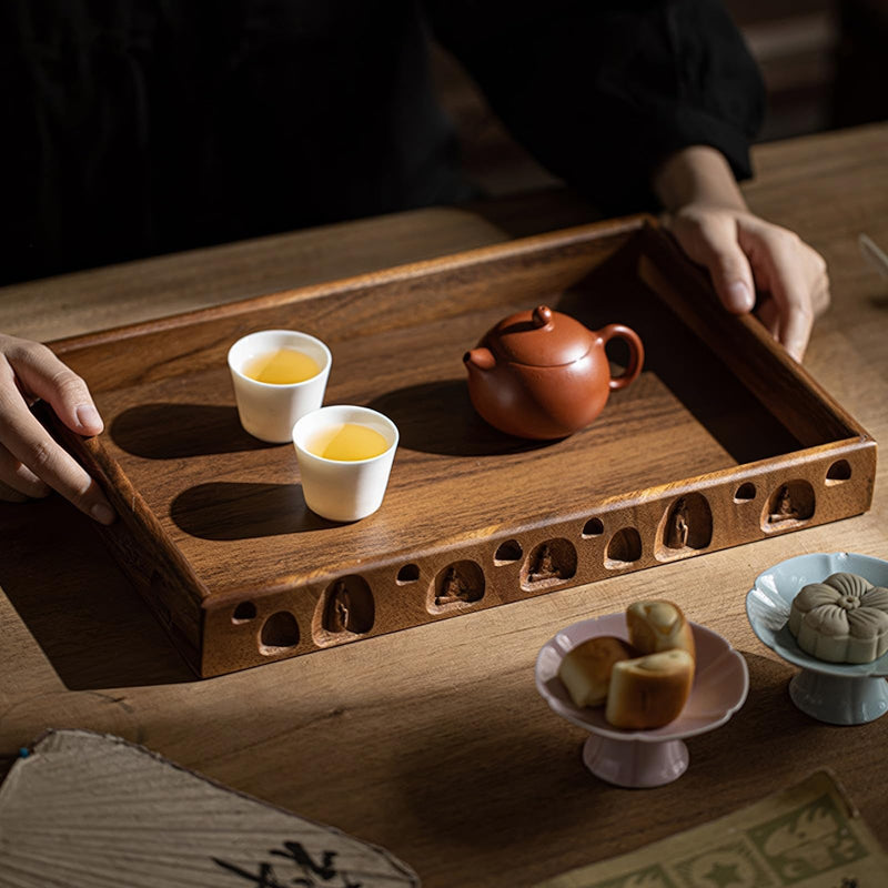 JIKANNOYA トレー 木製トレー お盆 滑らないトレー ウオルナット 天然木 仏像彫刻 多目的トレイ 小物入れ 北欧 トレイ カフェトレー コースター 茶托 ティートレー 前菜プレート ランチョン お膳 お茶 食事用 卓上用トレイ 定食用 多機能 便利 家庭用 業務用 AQTP13-b