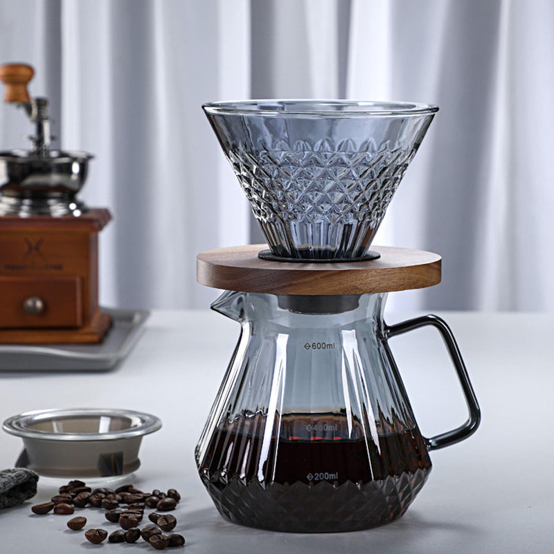 JIKANNOYA コーヒードリッパー ハンドドリップセット コーヒーサーバー 割れにくい 高ホウ素シリカガラス材料 耐熱ガラス 直火対応 耐寒性 クルミ材 ドリッパー ダイヤモンド 電子レンジ·食洗機対応 コーヒー用品 目盛り付き 洗いやすい 多用途 家用 喫茶店 1~4杯用 600ml